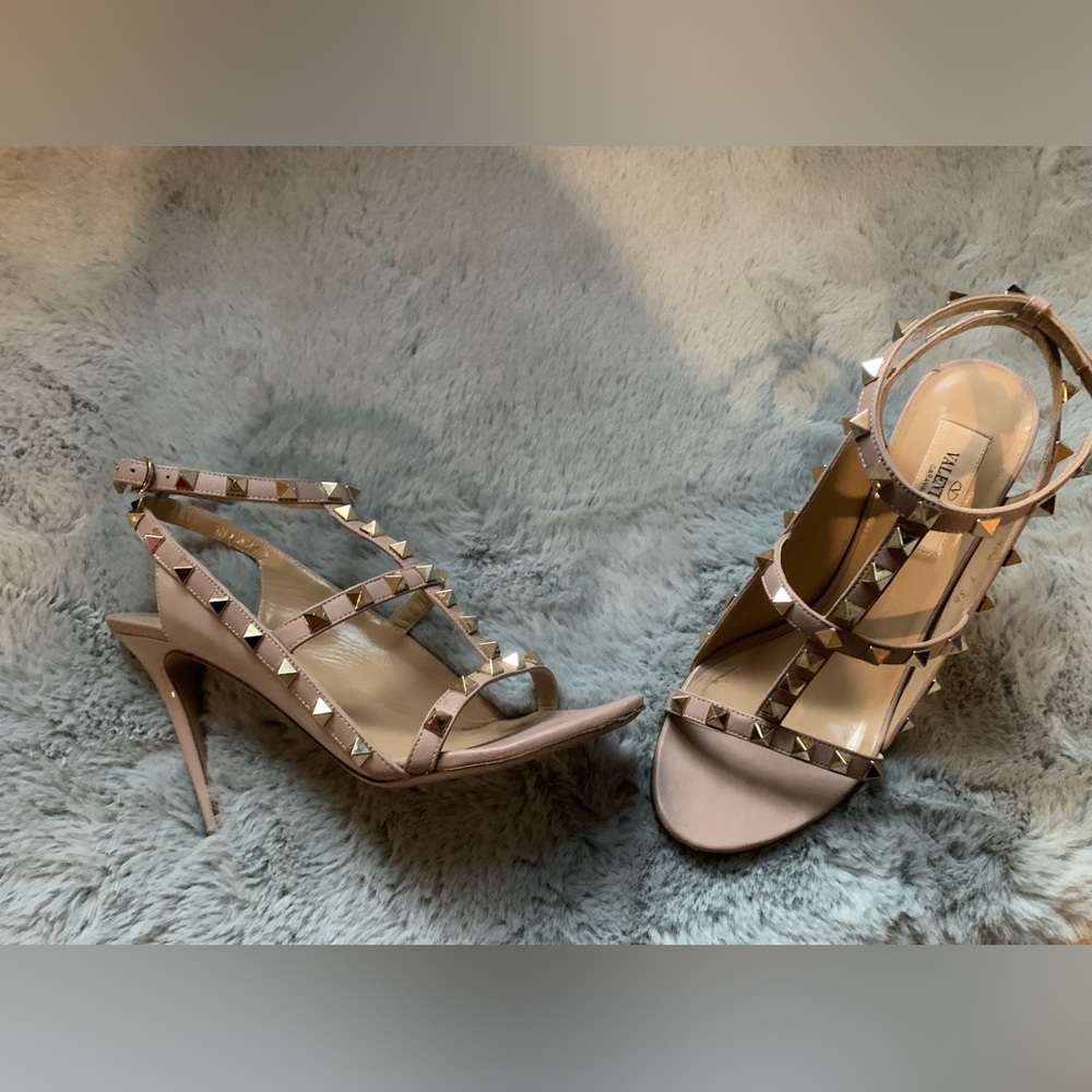 Valentino Rockstud Heels size 6 - Picture 5 of 7